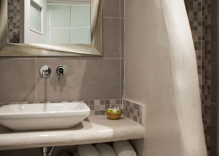 Daedalus Hotel Fira (Santorini)