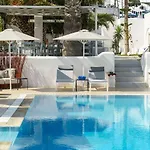 Daedalus 4* Fira (Santorini)