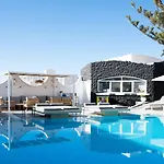 Daedalus 4* Fira (Santorini)