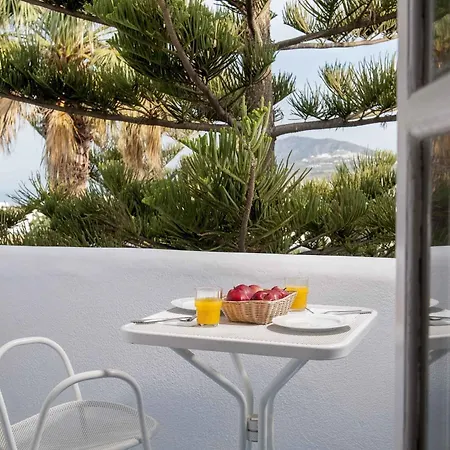 Daedalus 4* Fira (Santorini)