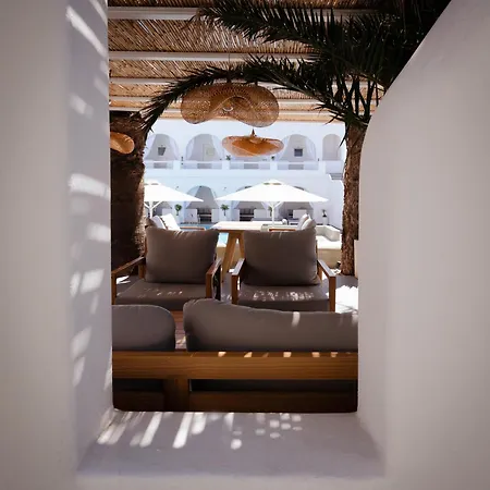 Daedalus Hotel