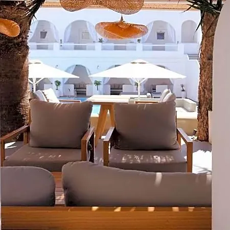 Daedalus Hotel 4*