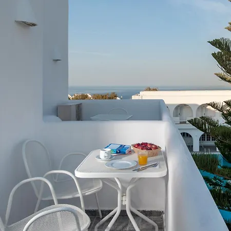 Daedalus 4* Fira (Santorini)