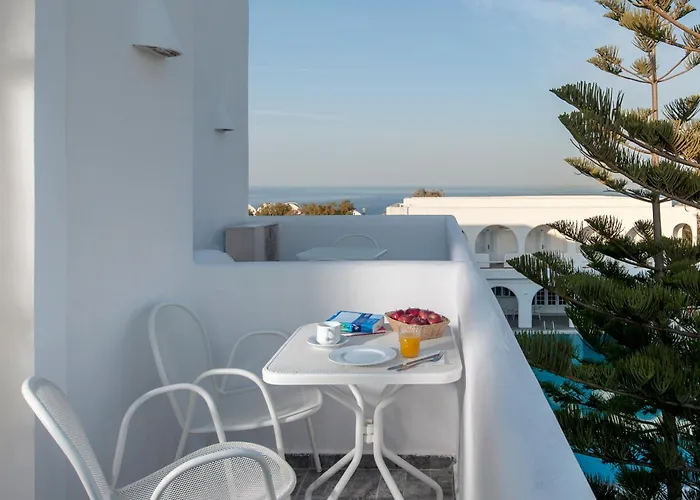 Daedalus 4* Fira (Santorini)