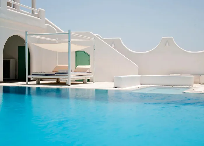 Daedalus 4* Fira (Santorini)