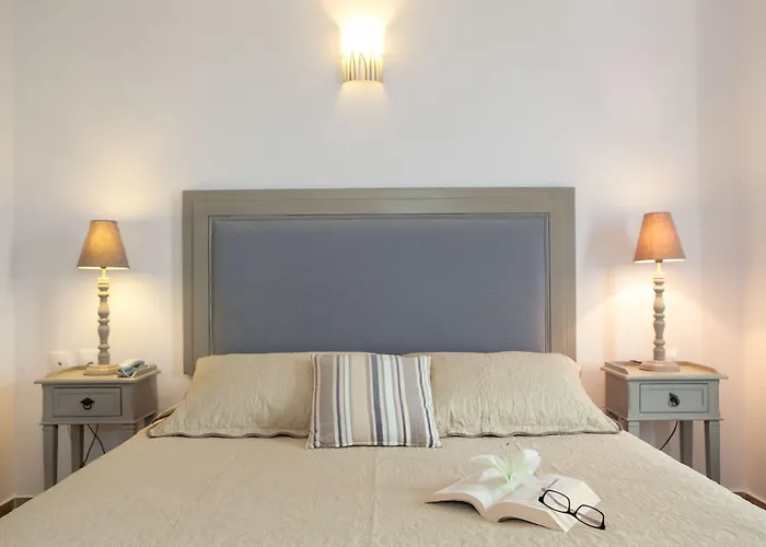 Daedalus Otel Fira (Santorini)