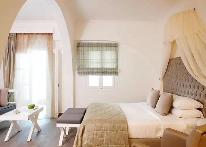 Daedalus Fira (Santorini)